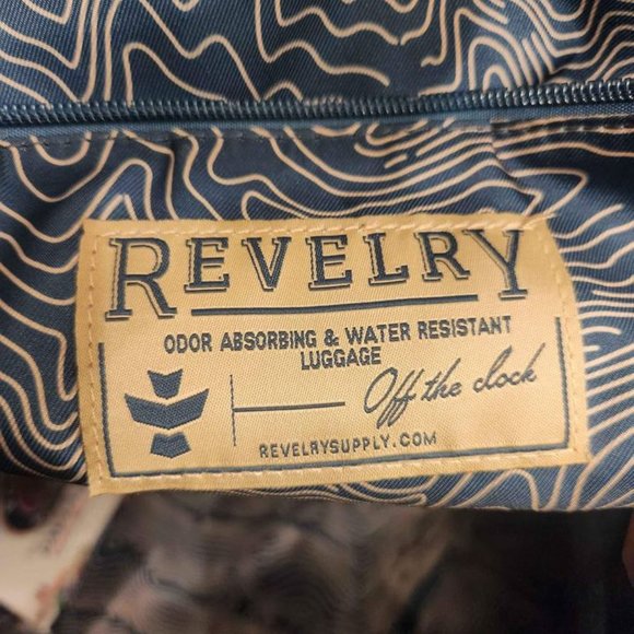 Revelry The Continental - Smell Proof Large Duffle - Picture 3 of 8